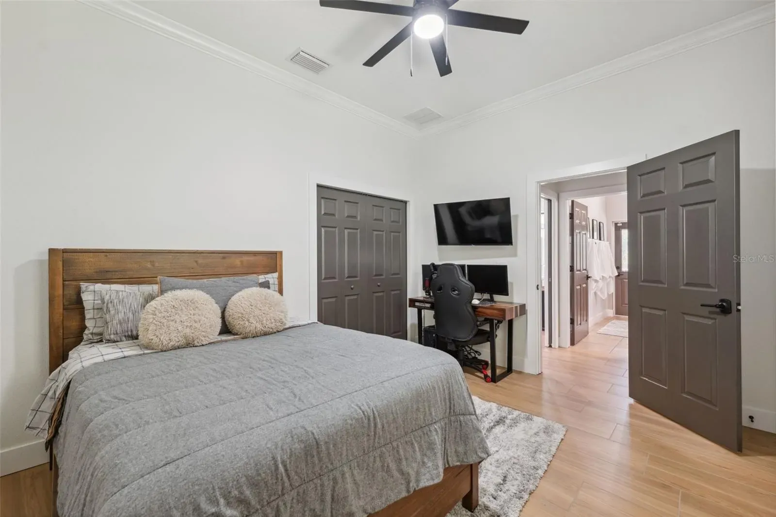 Modern bedroom wood-look tile Holiday FL