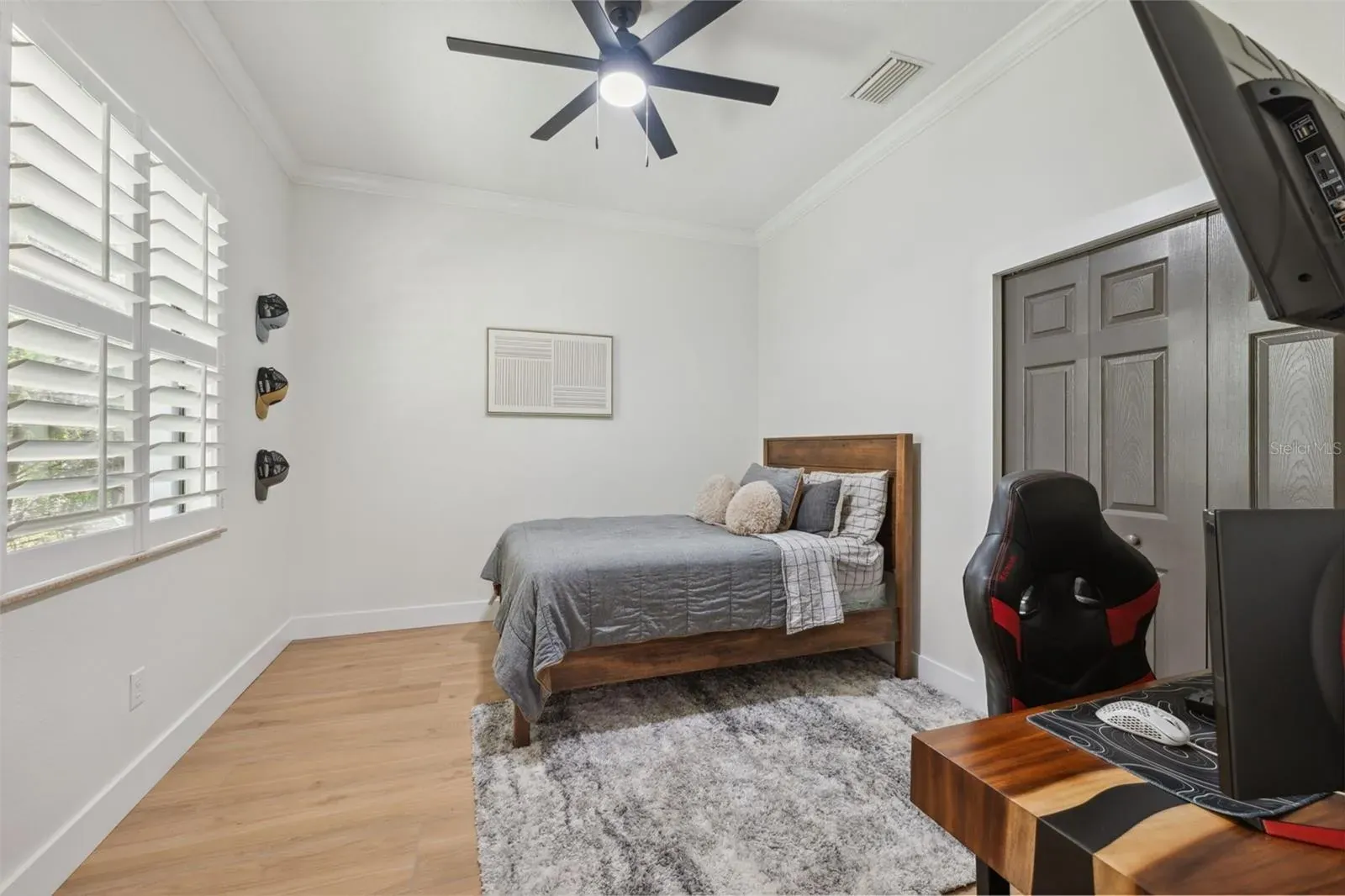 Wood-look tile bedroom Holiday FL